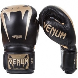 VENUM GIANT 3.0 BOXING GLOVES / BLACK/GOLD VENUM GIANT 3.0 BOXING GLOVES / BLACK/GOLD
